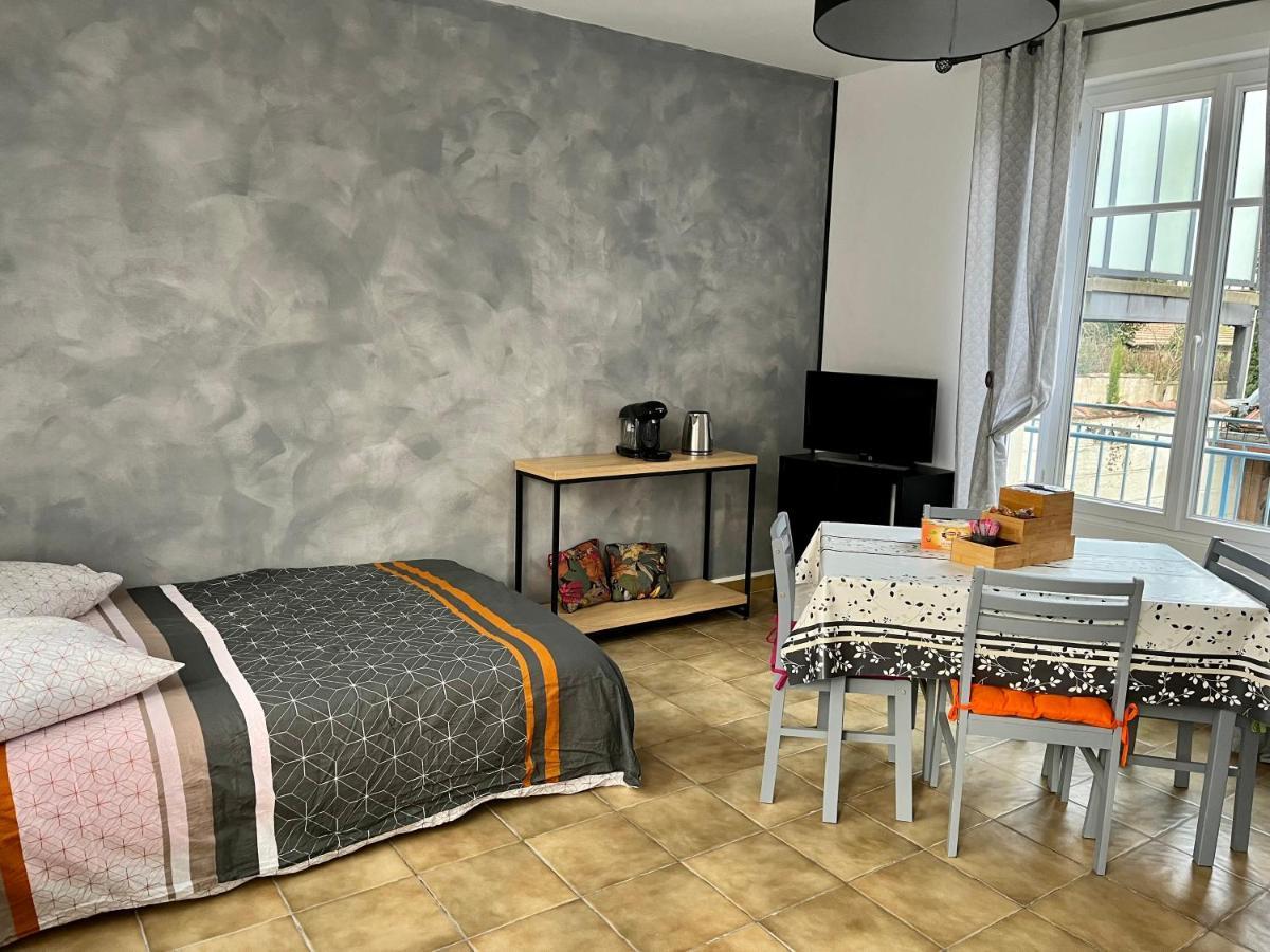 Independant Dans Maison Individuelle *